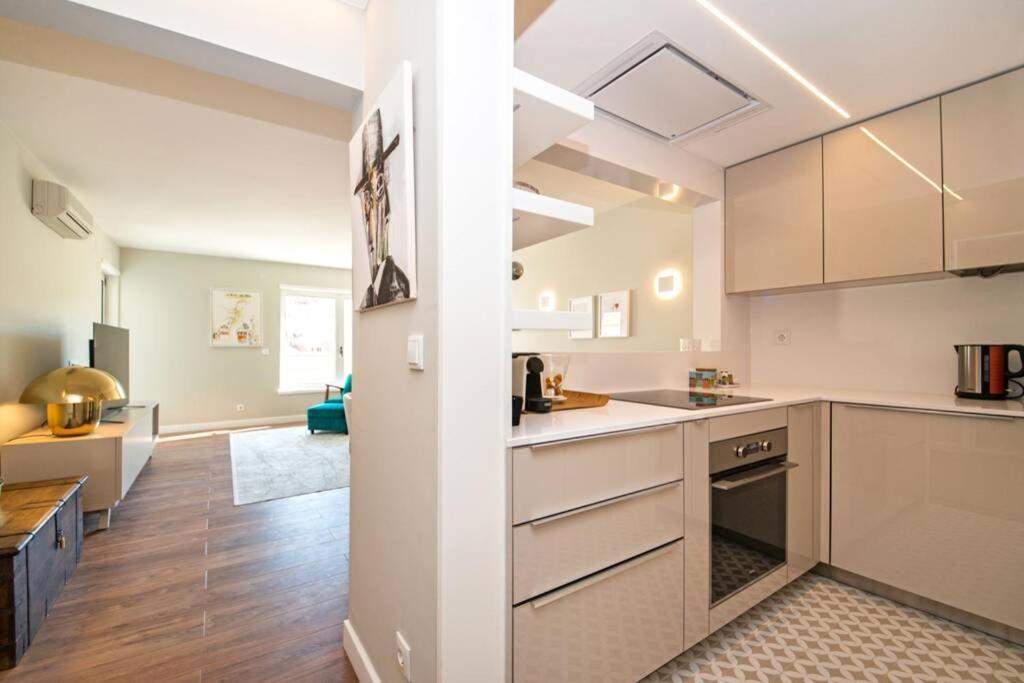 Av. Da Liberdade Comfortable Apt With Balcony ลิสบอน ภายนอก รูปภาพ