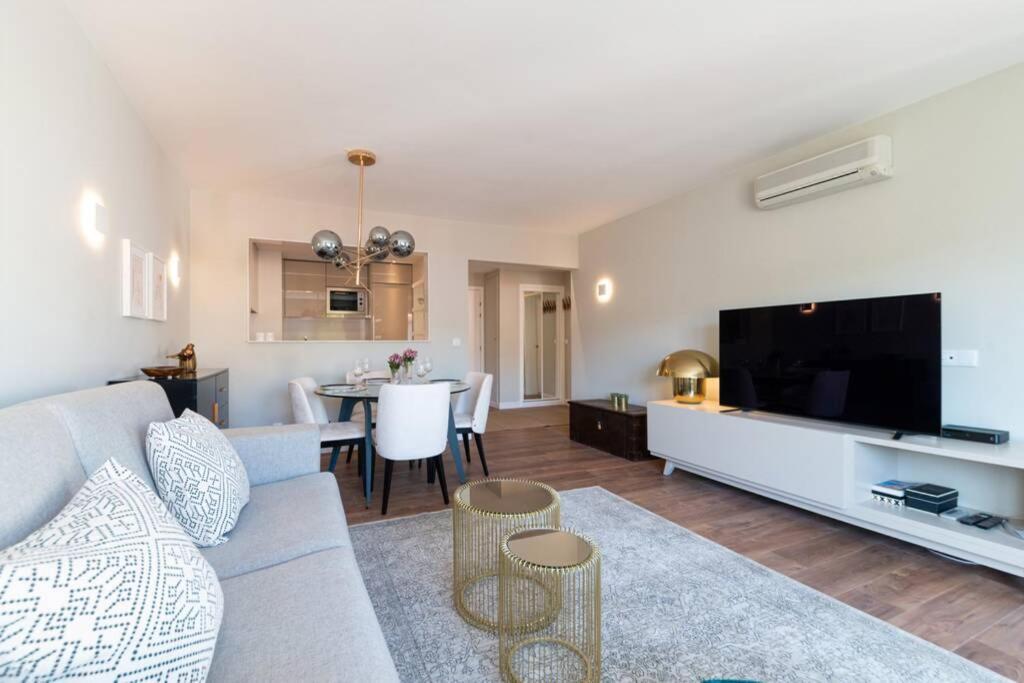 Av. Da Liberdade Comfortable Apt With Balcony ลิสบอน ภายนอก รูปภาพ