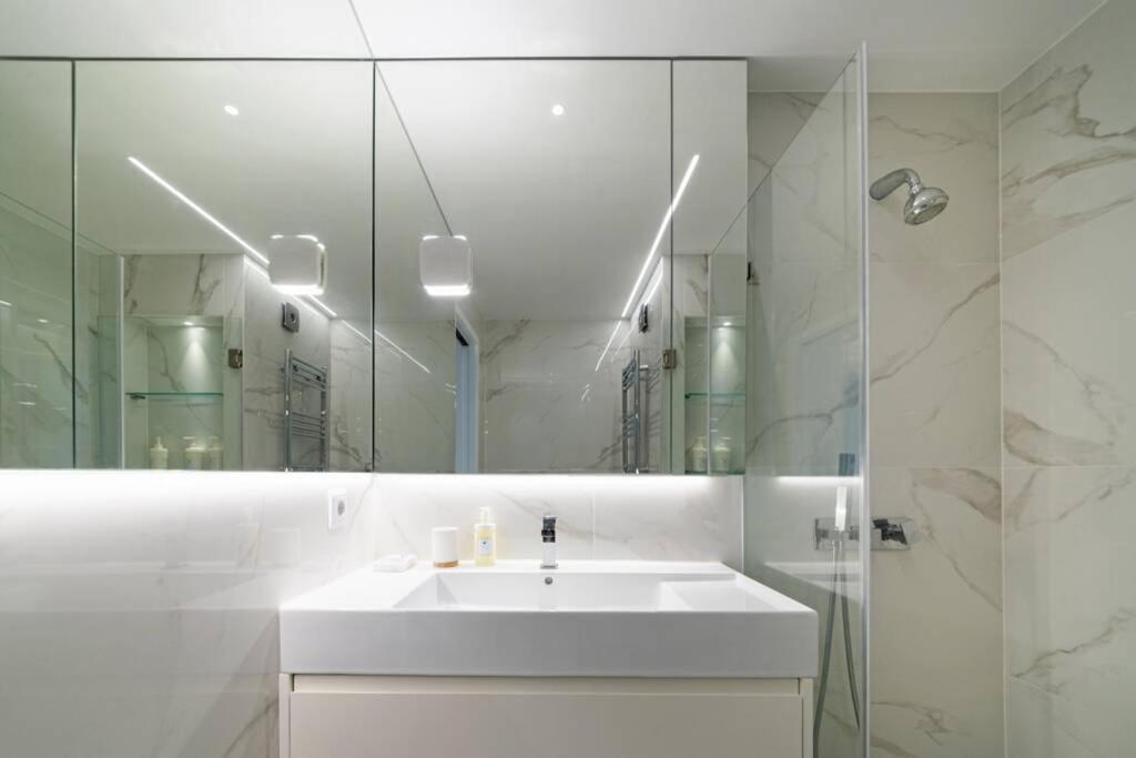 Av. Da Liberdade Comfortable Apt With Balcony ลิสบอน ภายนอก รูปภาพ